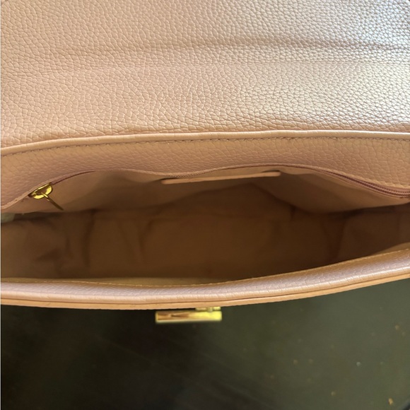 Kate Loxton Like New Crossbody Bag - Picture 5 of 5